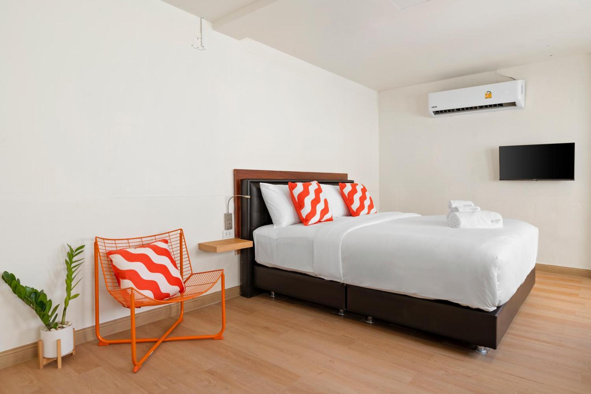 Horange Phuket Town Hotell Exteriör bild