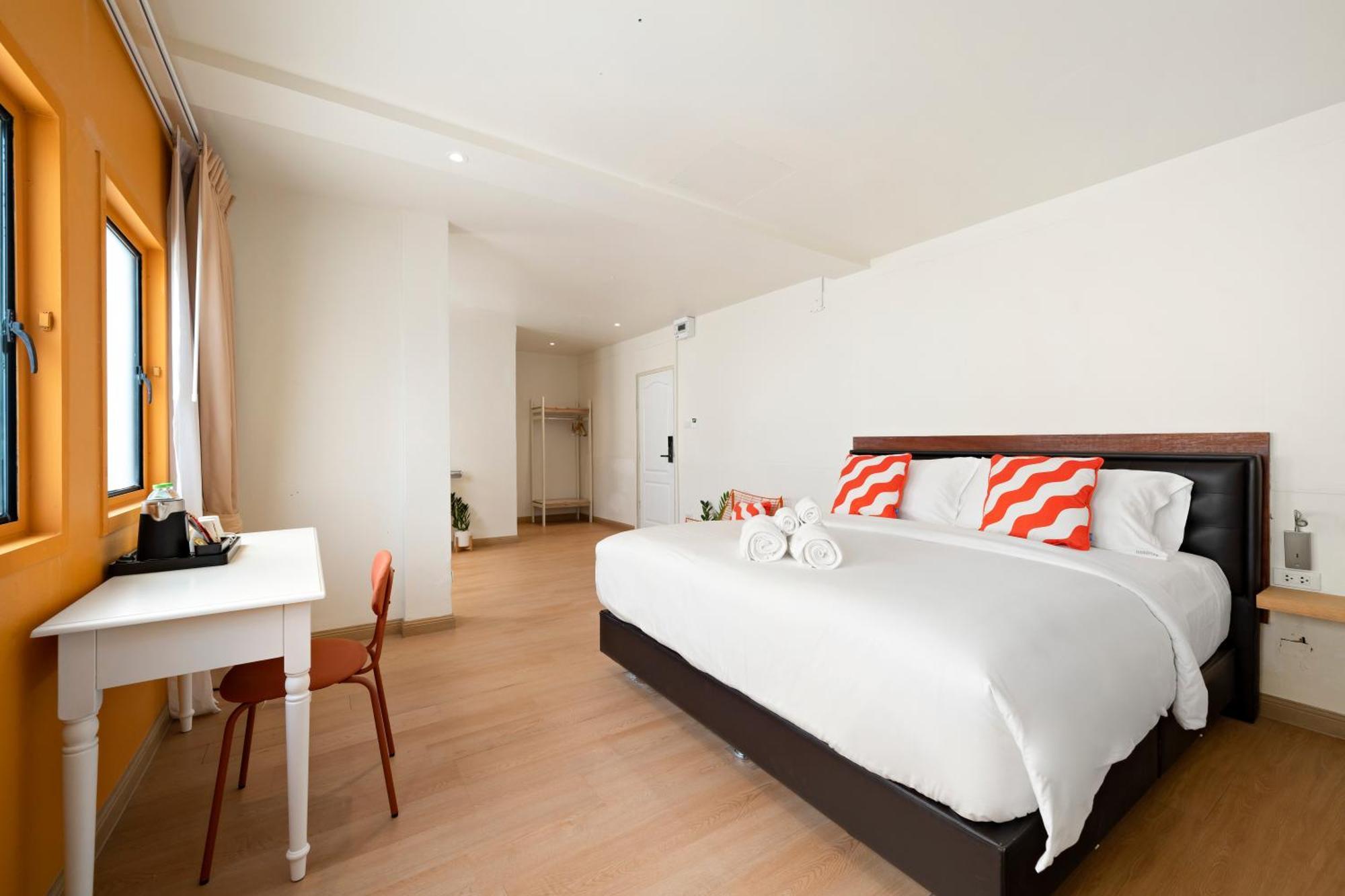 Horange Phuket Town Hotell Rum bild
