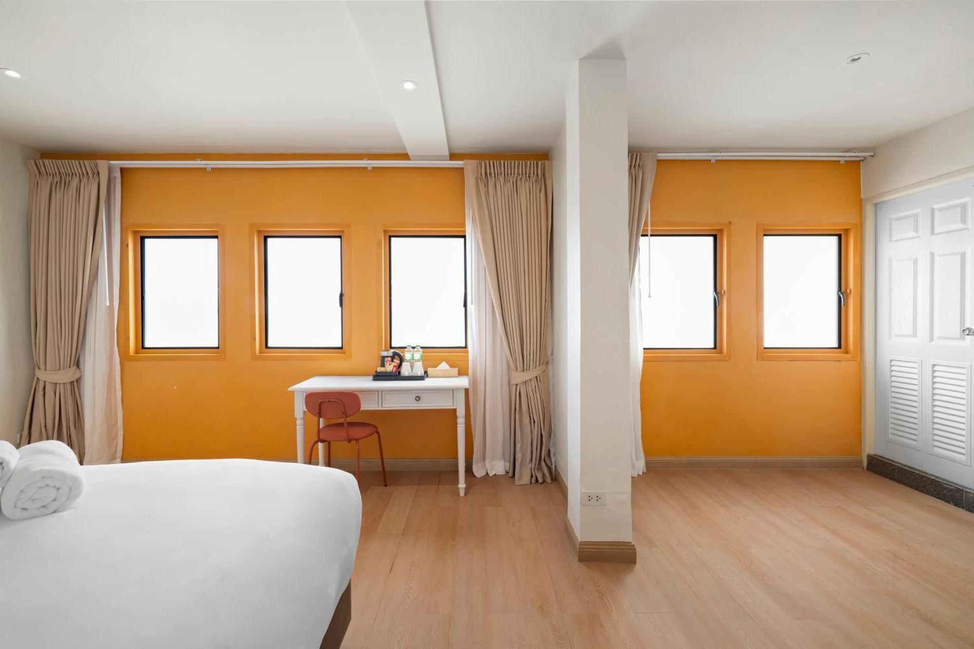 Horange Phuket Town Hotell Rum bild