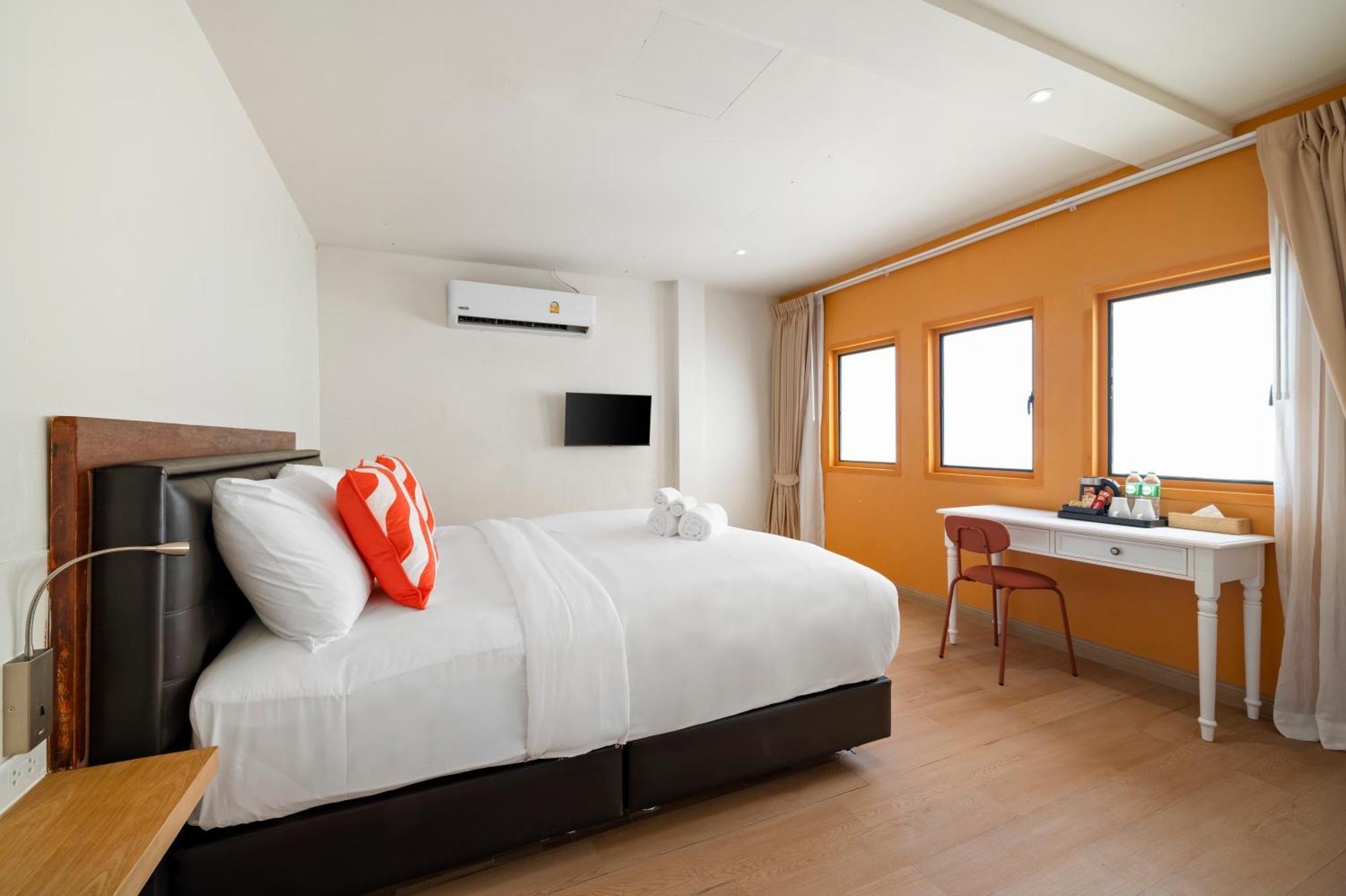 Horange Phuket Town Hotell Rum bild