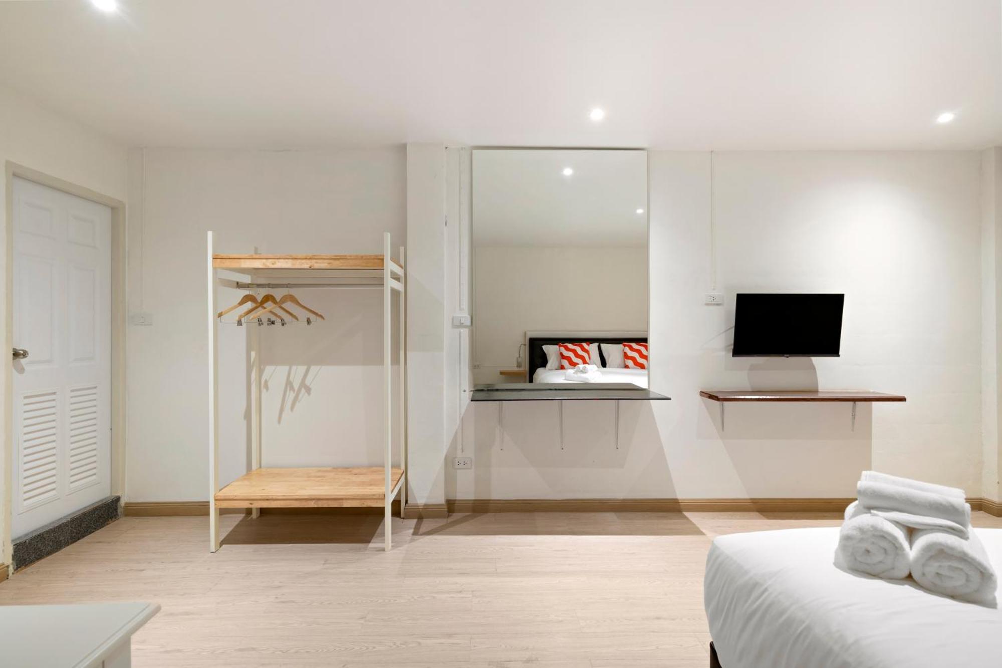 Horange Phuket Town Hotell Rum bild