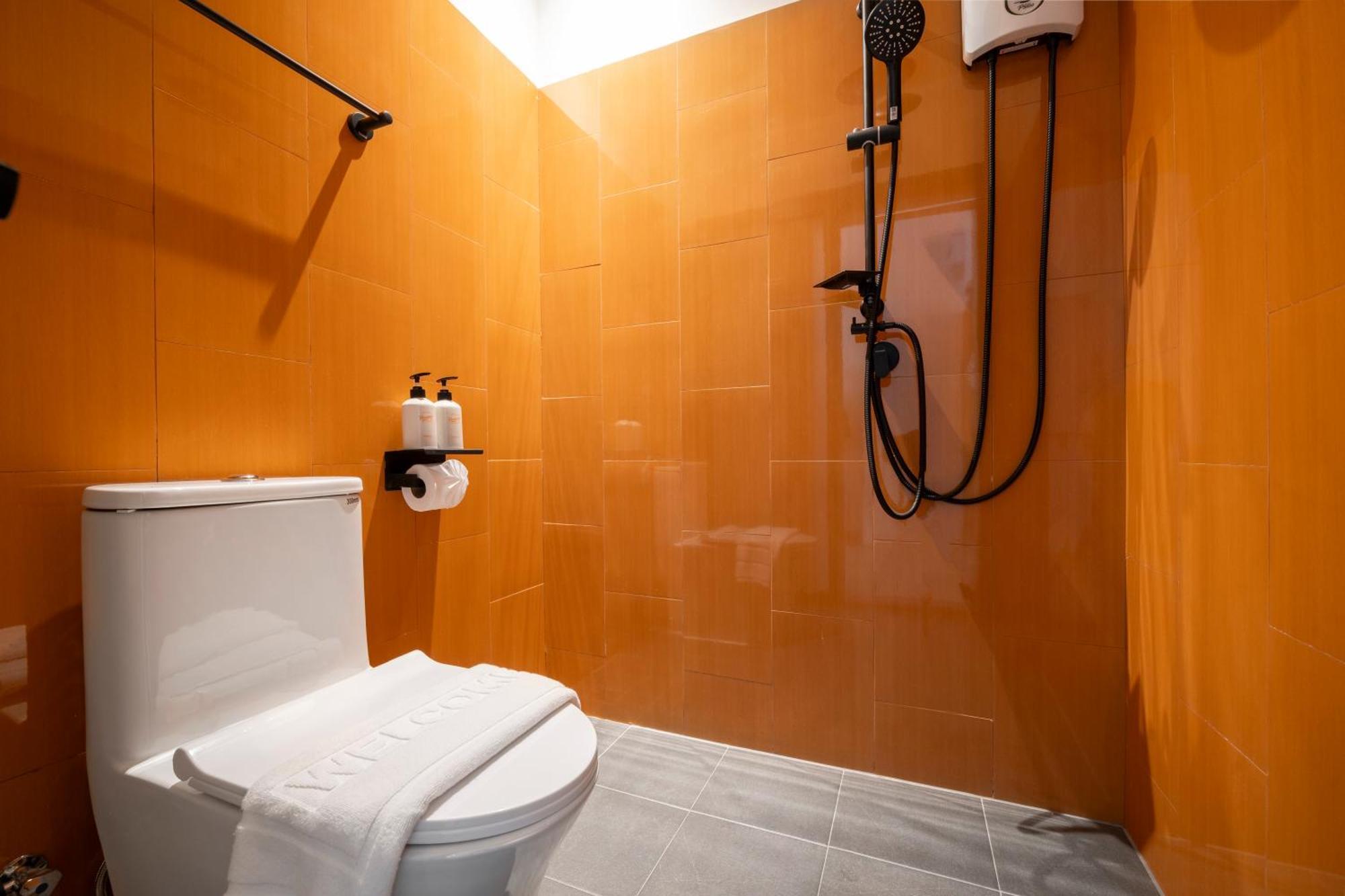Horange Phuket Town Hotell Rum bild