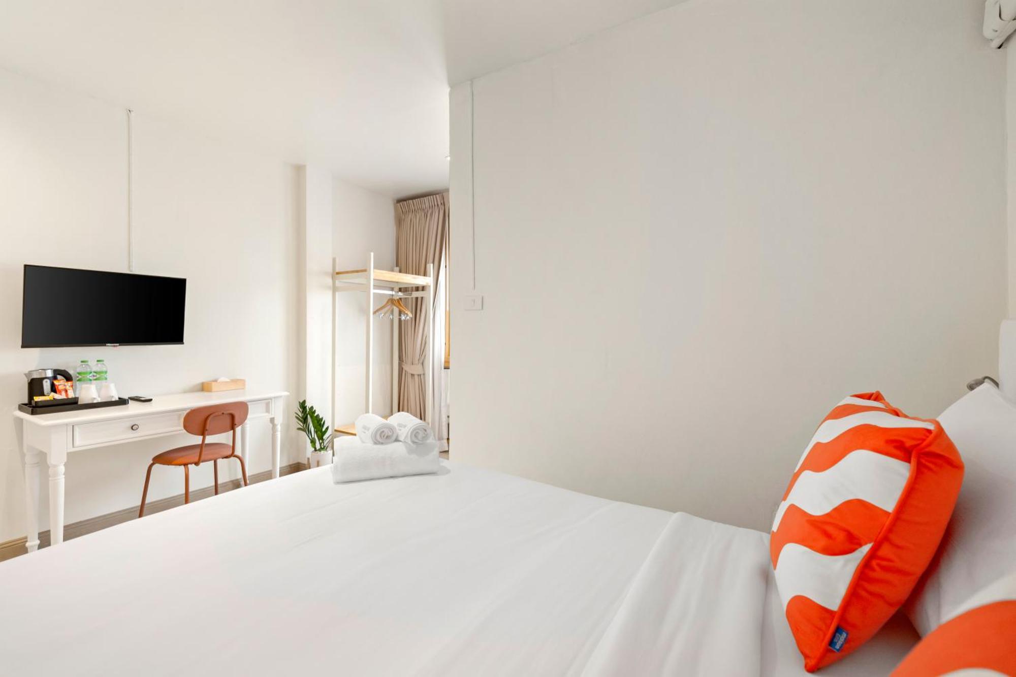 Horange Phuket Town Hotell Exteriör bild