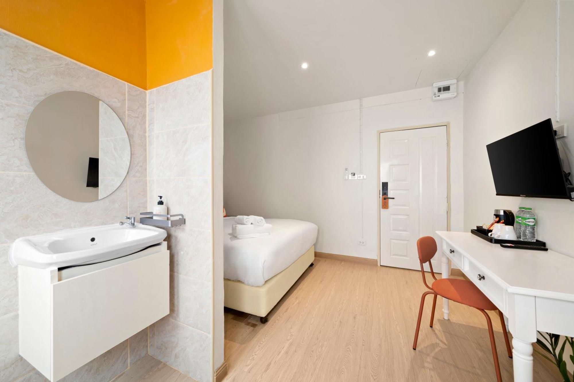 Horange Phuket Town Hotell Rum bild